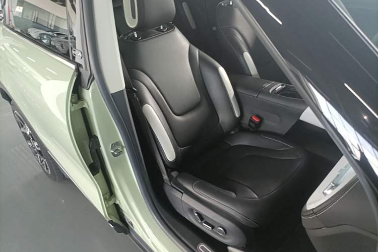Used smart #1 2022 Pulse Heartbeat Edition Right Front Seat