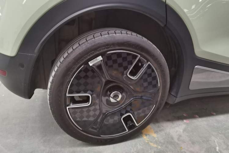 Used smart #1 2022 Premium Edition Right Rear Wheel Hub