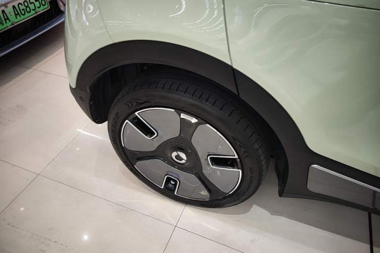 Used smart #1 2022 Premium Edition Right Rear Wheel Hub