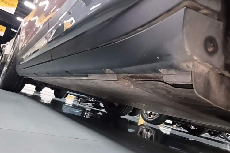 Used smart #1 2022 Premium Edition Left Side Sill