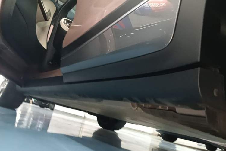 Used smart #1 2022 Premium Edition Left Side Sill