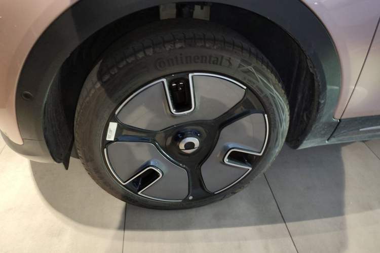 Used smart #1 2022 Premium Edition Left Front Wheel Hub