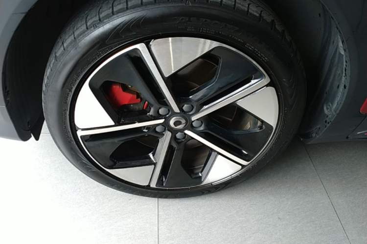 Used smart #1 2022 BRABUS Performance Edition Left Front Wheel Hub
