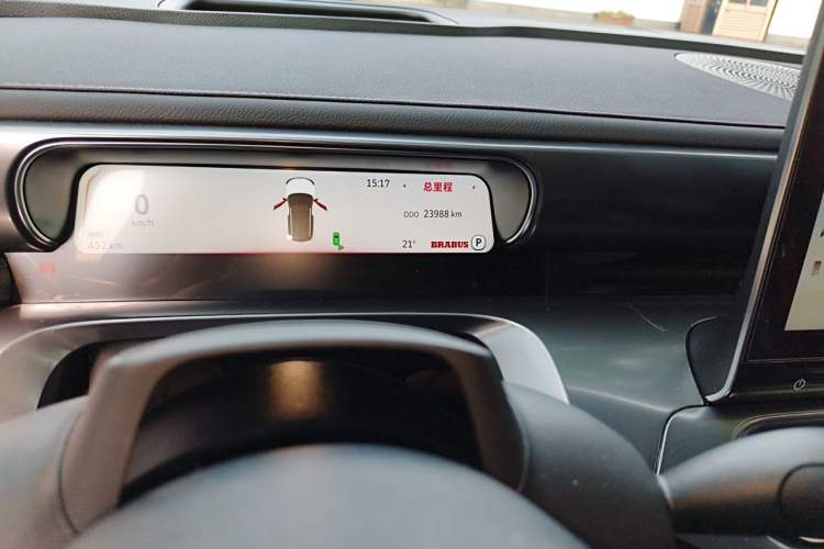 Used smart #1 2022 BRABUS Performance Edition Odometer Close Up