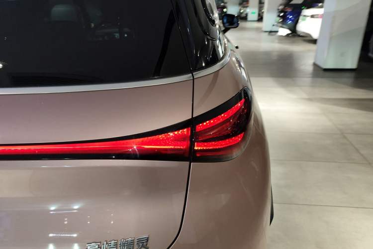 Used smart #1 2022 Premium Edition Right Rear Taillight