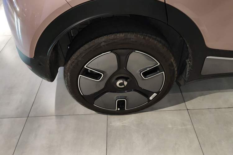 Used smart #1 2022 Premium Edition Right Rear Wheel Hub