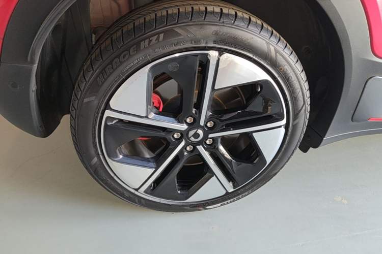 Used smart #1 2022 BRABUS Performance Edition Right Rear Wheel Hub