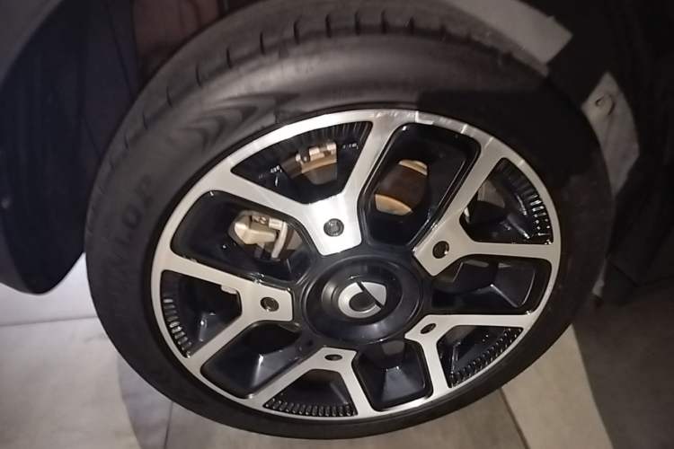 Used smart #1 2022 Pulse Heartbeat Edition Right Rear Wheel Hub