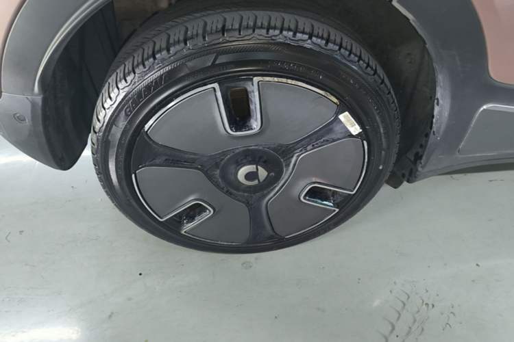 Used smart #1 2022 Premium Edition Right Rear Wheel Hub