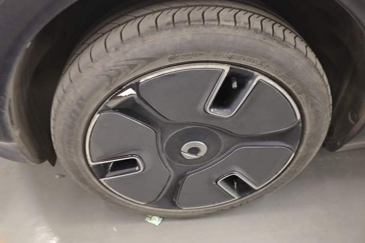 Used smart #1 2022 Premium Edition Left Front Wheel Hub