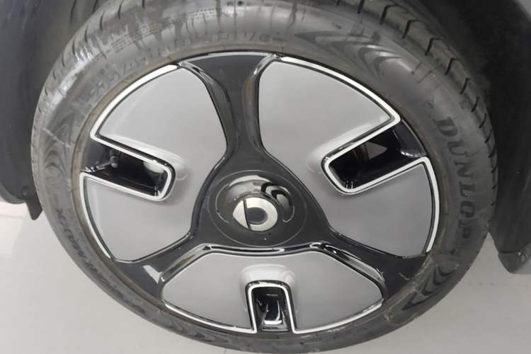 Used smart #1 2022 Premium Edition Left Front Wheel Hub