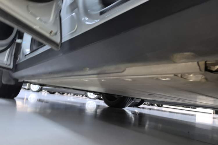 Used smart #1 2022 Premium Edition Left Side Sill