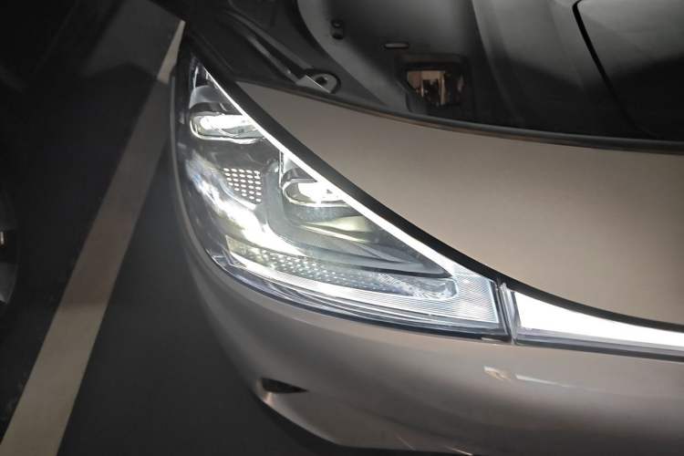 Used smart #1 2022 Premium Edition Right Front Headlight