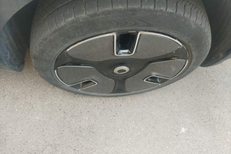 Used smart #1 2022 Premium Edition Right Front Wheel Hub