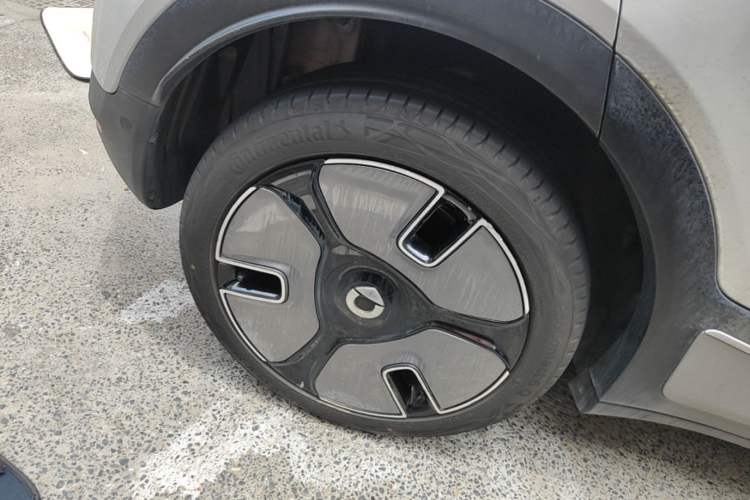 Used smart #1 2022 Premium Edition Right Rear Wheel Hub
