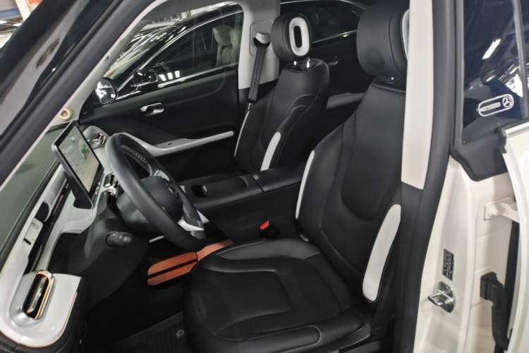 Used smart #1 2022 Pulse Heartbeat Edition Left Front Seat