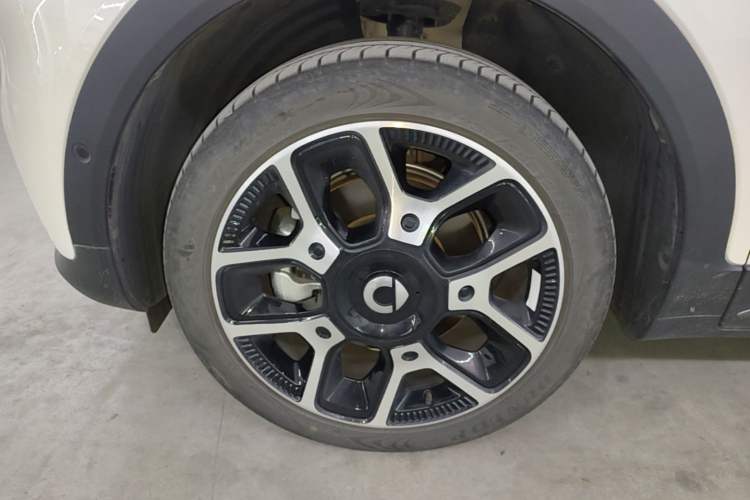 Used smart #1 2022 Pulse Heartbeat Edition Left Front Wheel Hub