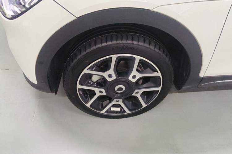 Used smart #1 2022 Pulse Heartbeat Edition Left Front Wheel Hub