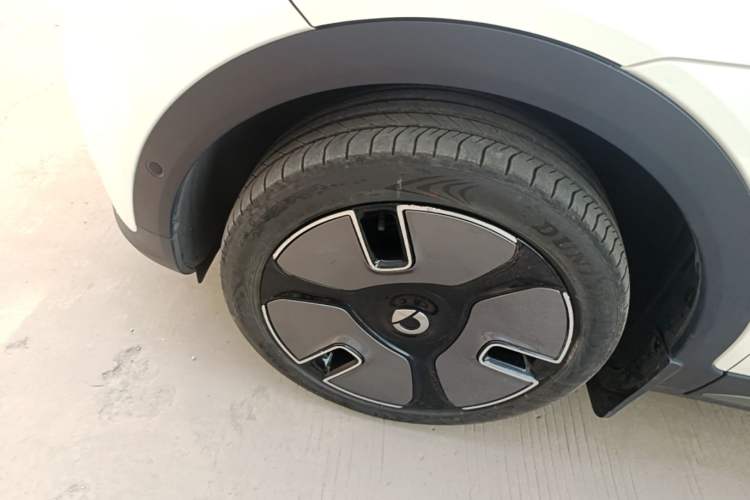 Used smart #1 2022 Premium Edition Left Front Wheel Hub