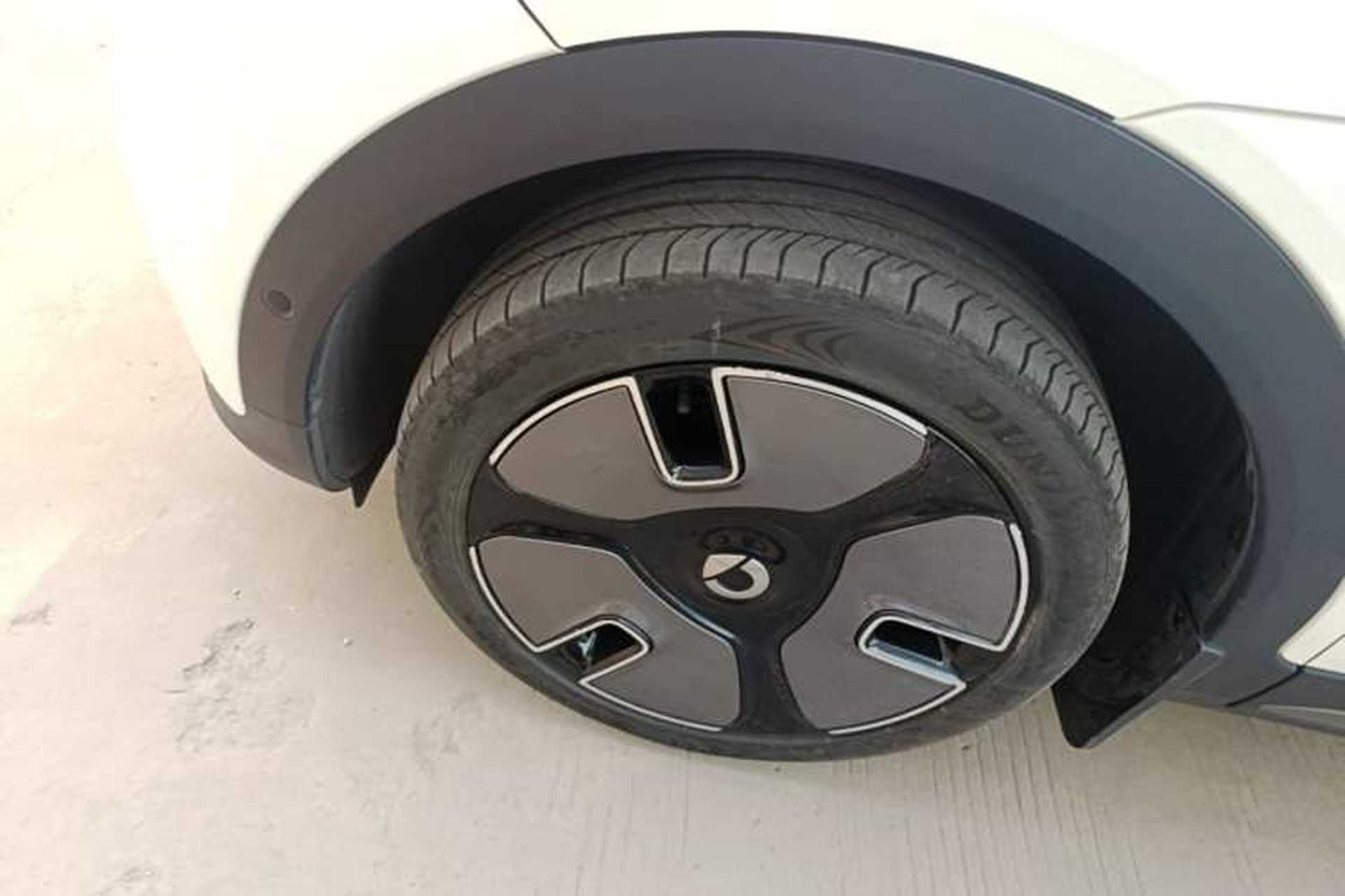 Used smart #1 2022 Premium Edition Left Front Wheel Hub