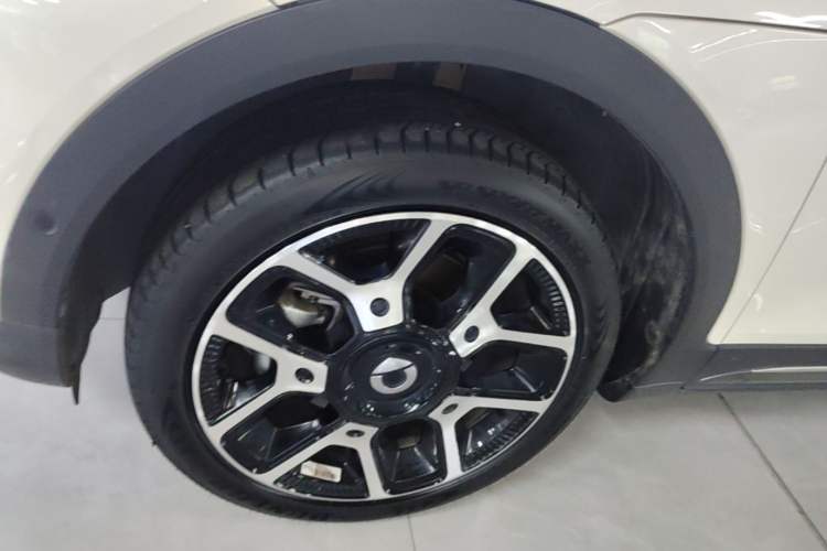 Used smart #1 2022 Pulse Heartbeat Edition Left Front Wheel Hub