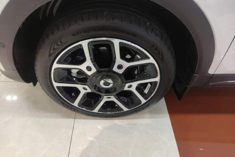 Used smart #1 2022 Pulse Heartbeat Edition Left Front Wheel Hub