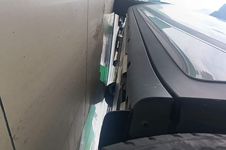 Used smart #1 2022 Premium Edition Left Side Sill