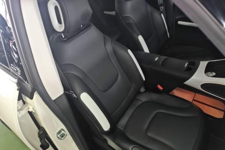 Used smart #1 2022 Pulse Heartbeat Edition Right Front Seat
