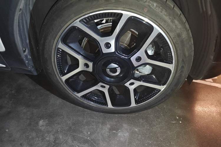 Used smart #1 2022 Pulse Heartbeat Edition Right Front Wheel Hub