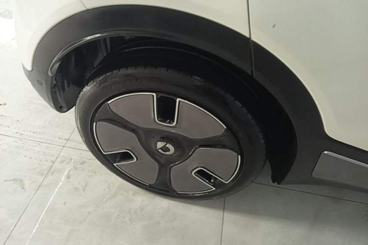 Used smart #1 2022 Premium Edition Right Rear Wheel Hub