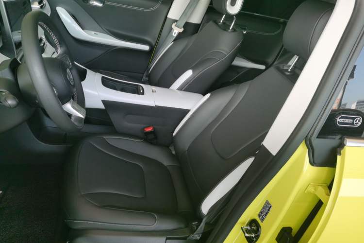 Used smart #1 2022 Pulse Heartbeat Edition Left Front Seat