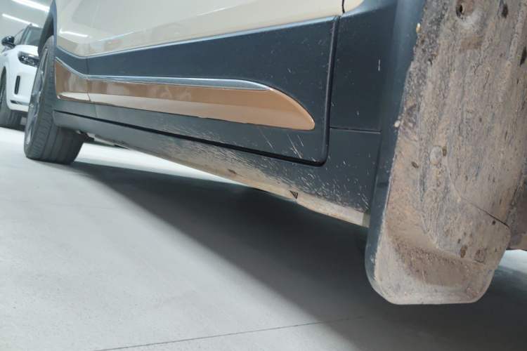Used smart #1 2022 Premium Edition Right Side Sill