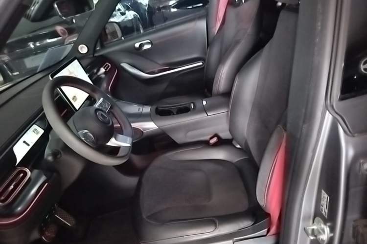 Used smart #1 2023 BRABUS Performance Edition Left Front Seat