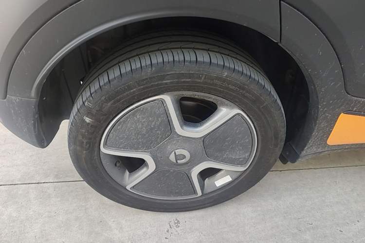 Used smart #1 2024 Dynamic Long-Range Edition Right Rear Wheel Hub
