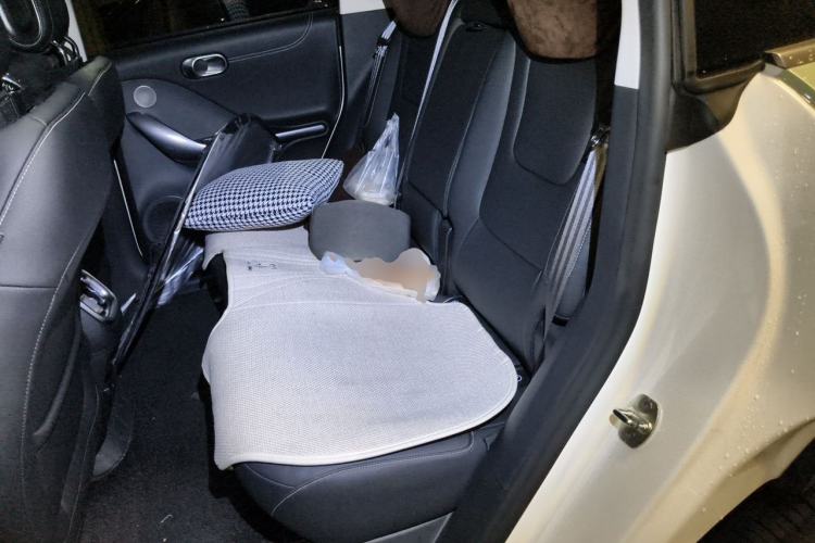 Used smart #1 2024 Dynamic Long-Range Edition Left Rear Seat
