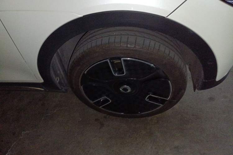 Used smart #1 2024 Platinum Edition Right Front Wheel Hub