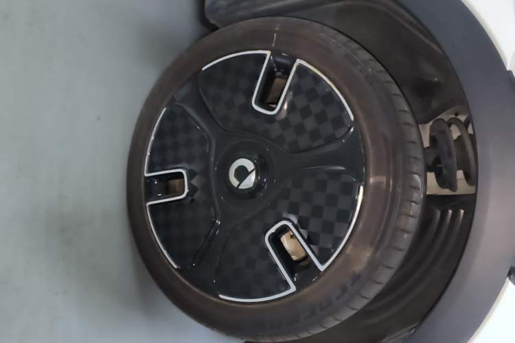 Used smart #1 2024 Platinum Edition Right Front Wheel Hub