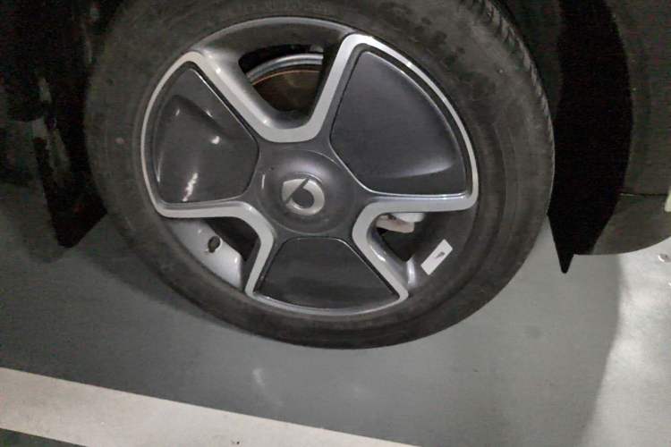 Used smart #1 2024 Dynamic Long-Range Edition Right Front Wheel Hub