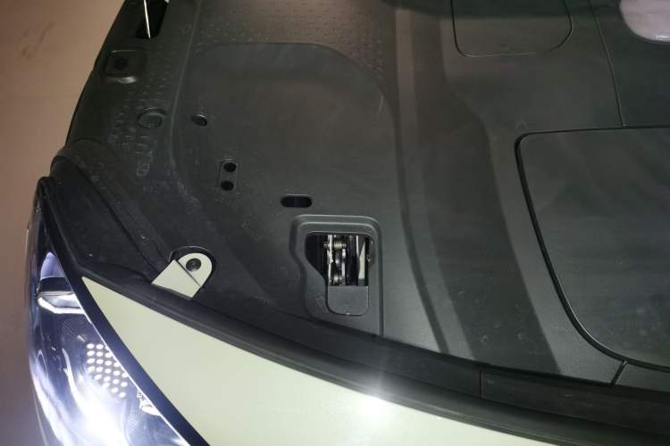 Used smart #1 2024 Premium Edition Engine Bay Right