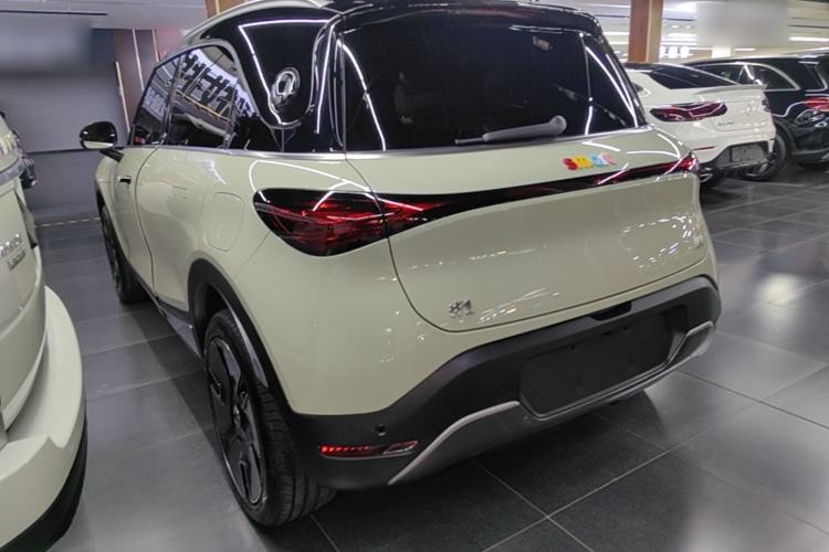 Used smart #1 2024 Premium Edition Rear Left 45 Deg
