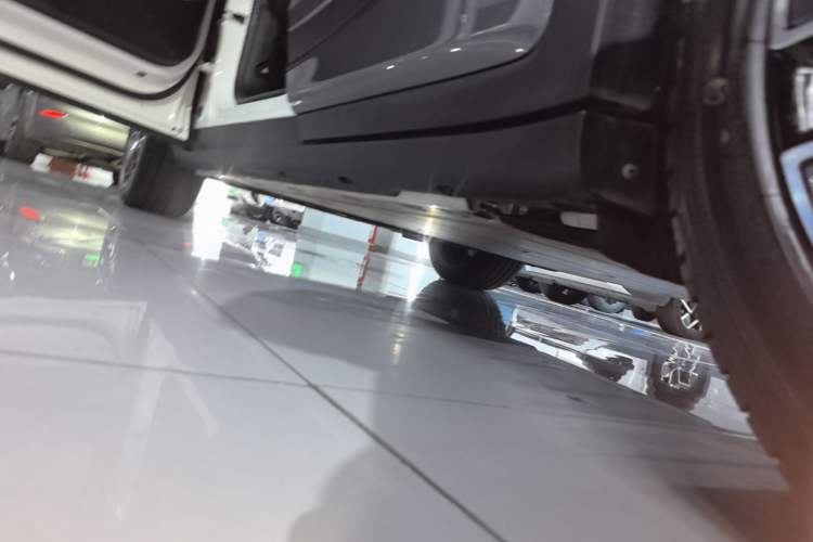 Used smart #1 2024 Premium Edition Left Side Sill