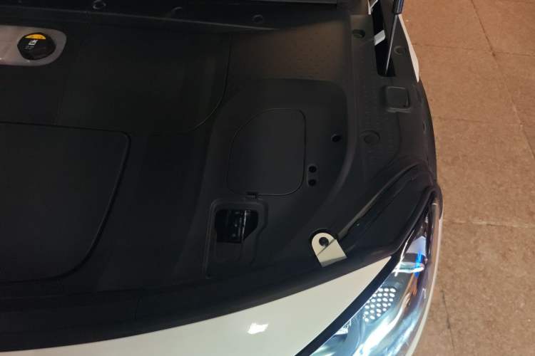 Used smart #1 2024 Premium Edition Engine Bay Left