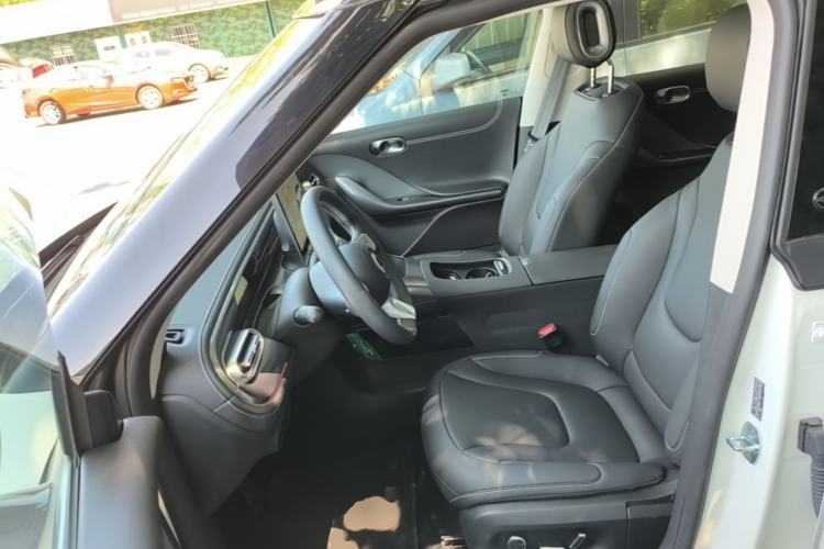 Used smart #1 2024 Dynamic Long-Range Edition Left Front Seat