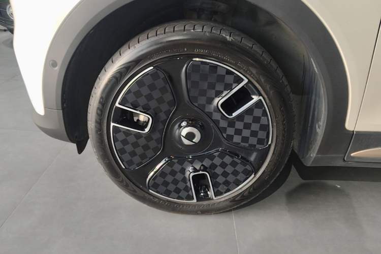 Used smart #1 2024 Platinum Edition Left Front Wheel Hub