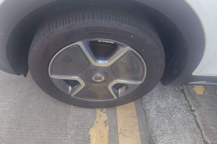 Used smart #1 2024 Dynamic Standard Edition Left Front Wheel Hub