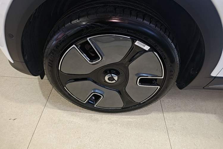 Used smart #1 2024 Dynamic Luxury Edition Left Front Wheel Hub