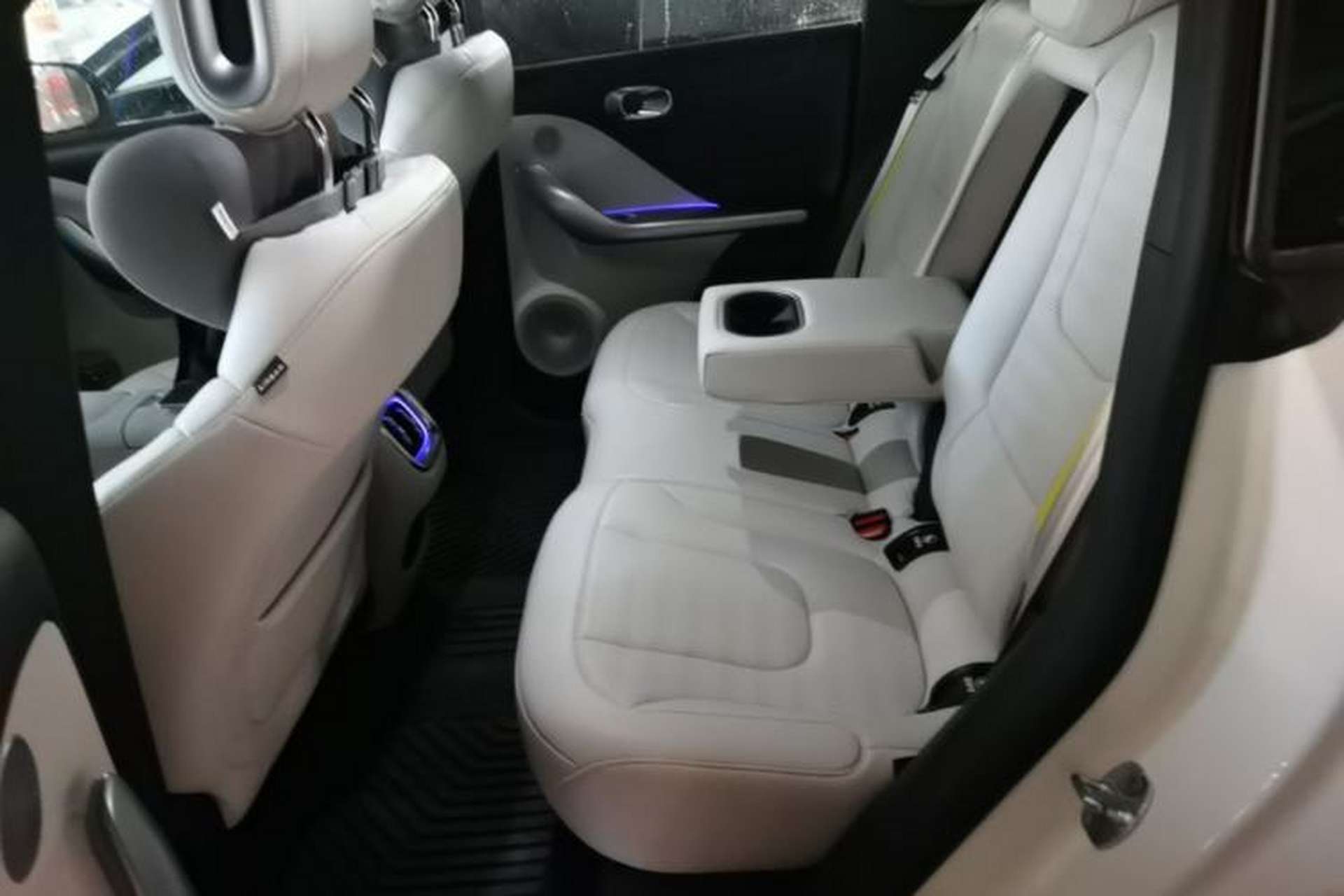 Used smart #1 2024 Dynamic Long-Range Edition Left Rear Seat