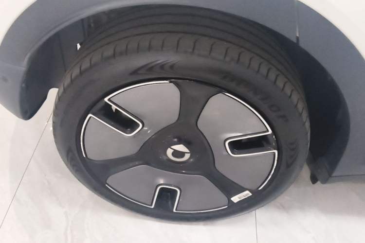 Used smart #1 2024 Premium Edition Right Rear Wheel Hub