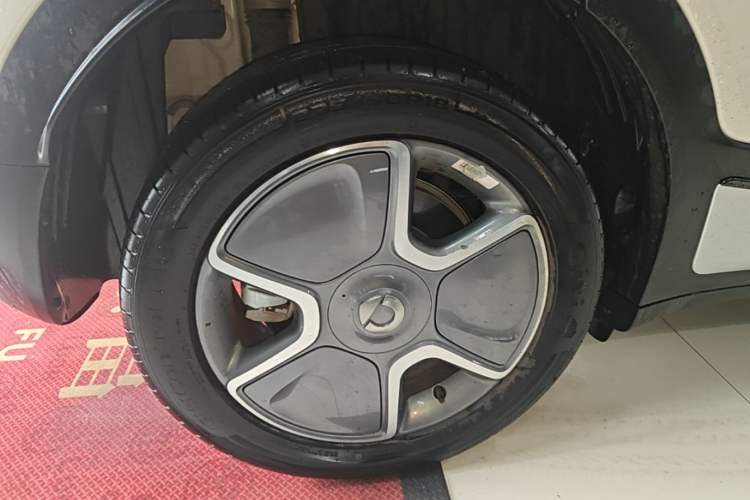 Used smart #1 2024 Dynamic Long-Range Edition Right Rear Wheel Hub