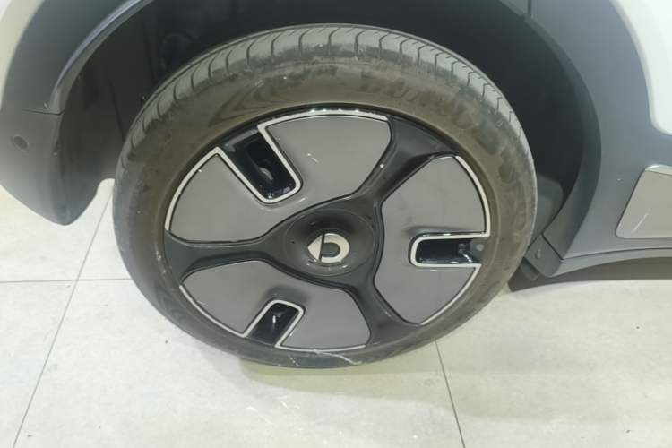 Used smart #1 2024 Dynamic Luxury Edition Right Rear Wheel Hub